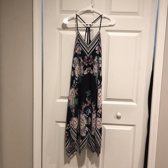 Maurice’s Dress Handkerchief Black Floral Boho - Picture 3 of 3